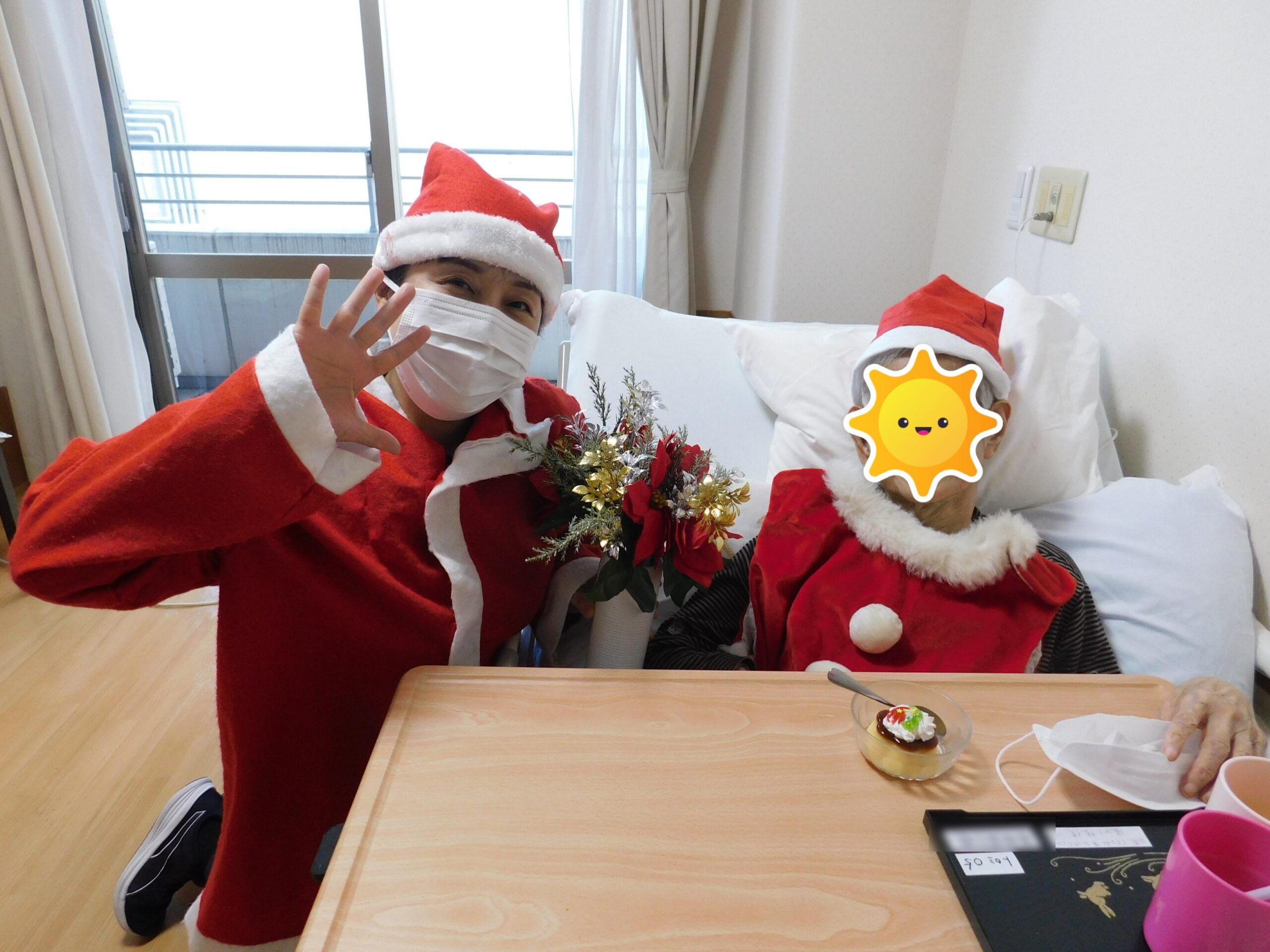 サンタが浜にやってくる♪