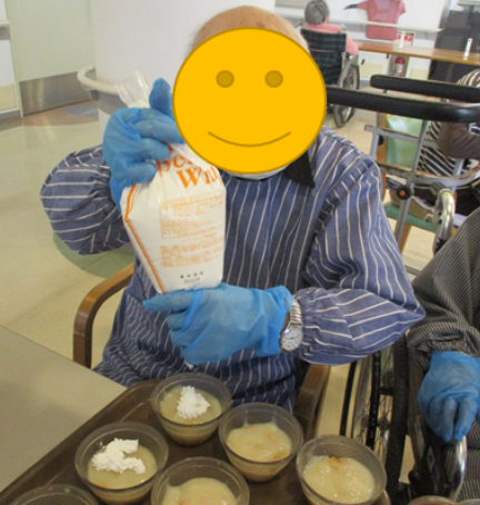 11月おやつレク『フルーチェ』