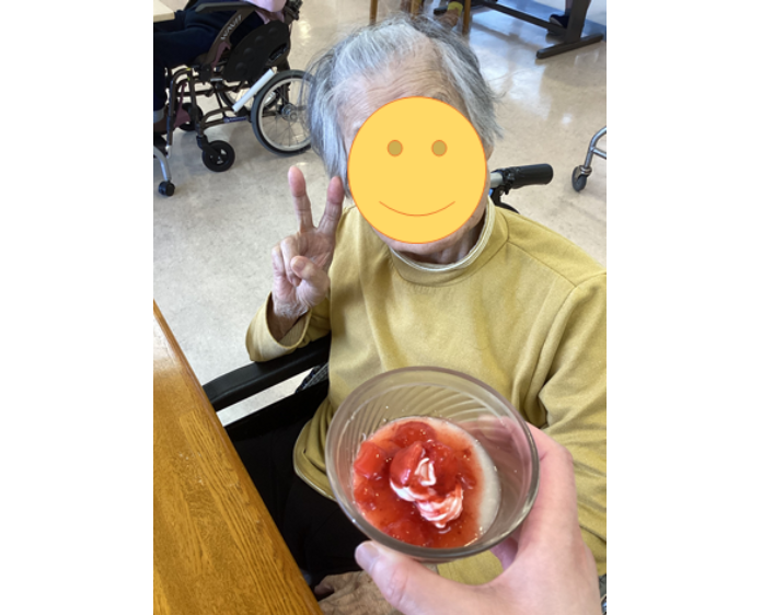 4月おやつレク『いちご甘酒プリン』