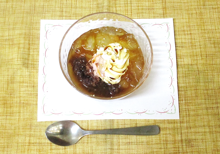 5月おやつレク『クリームあんみつ』