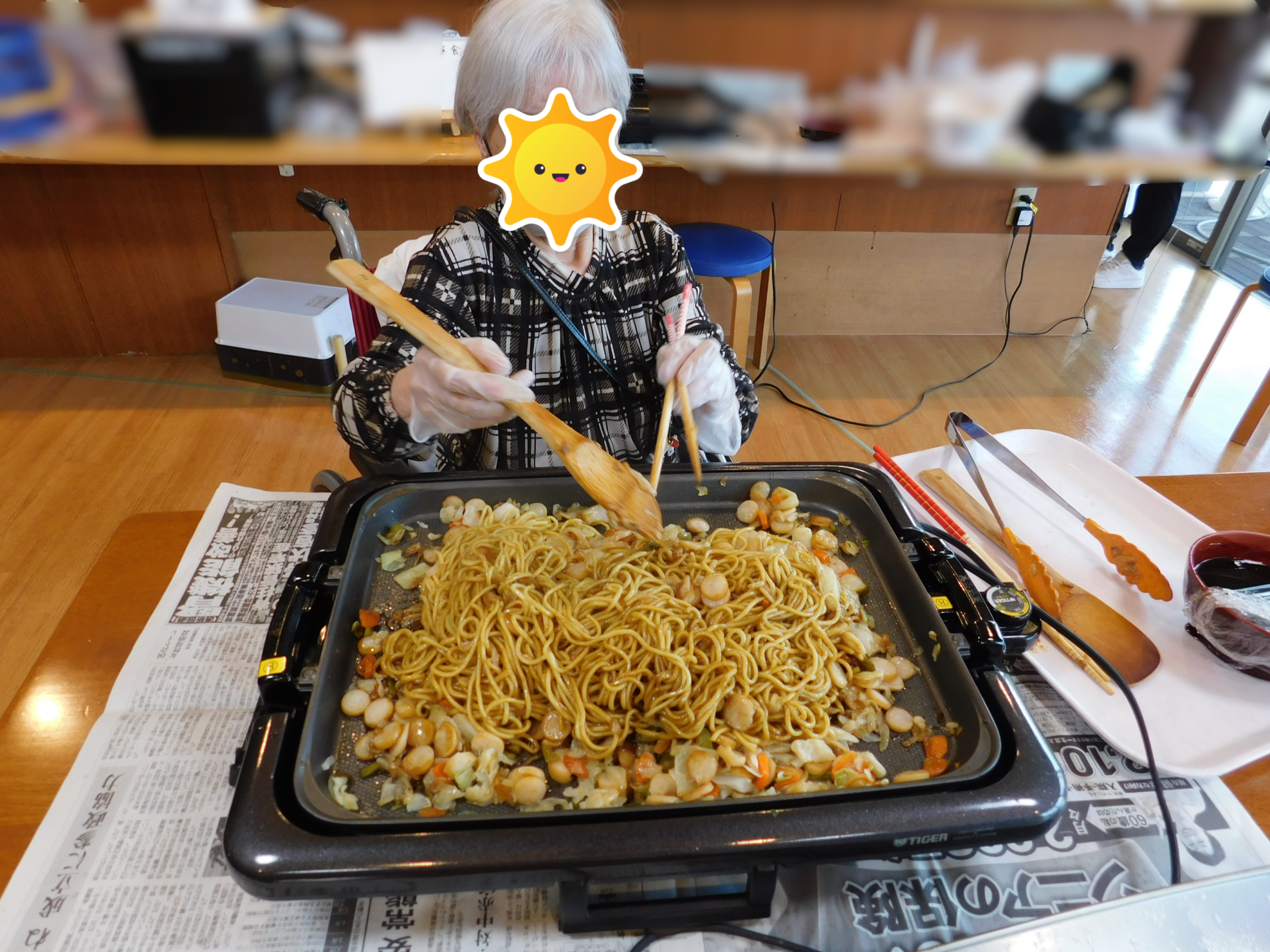 8月 食事レク「焼きそば」