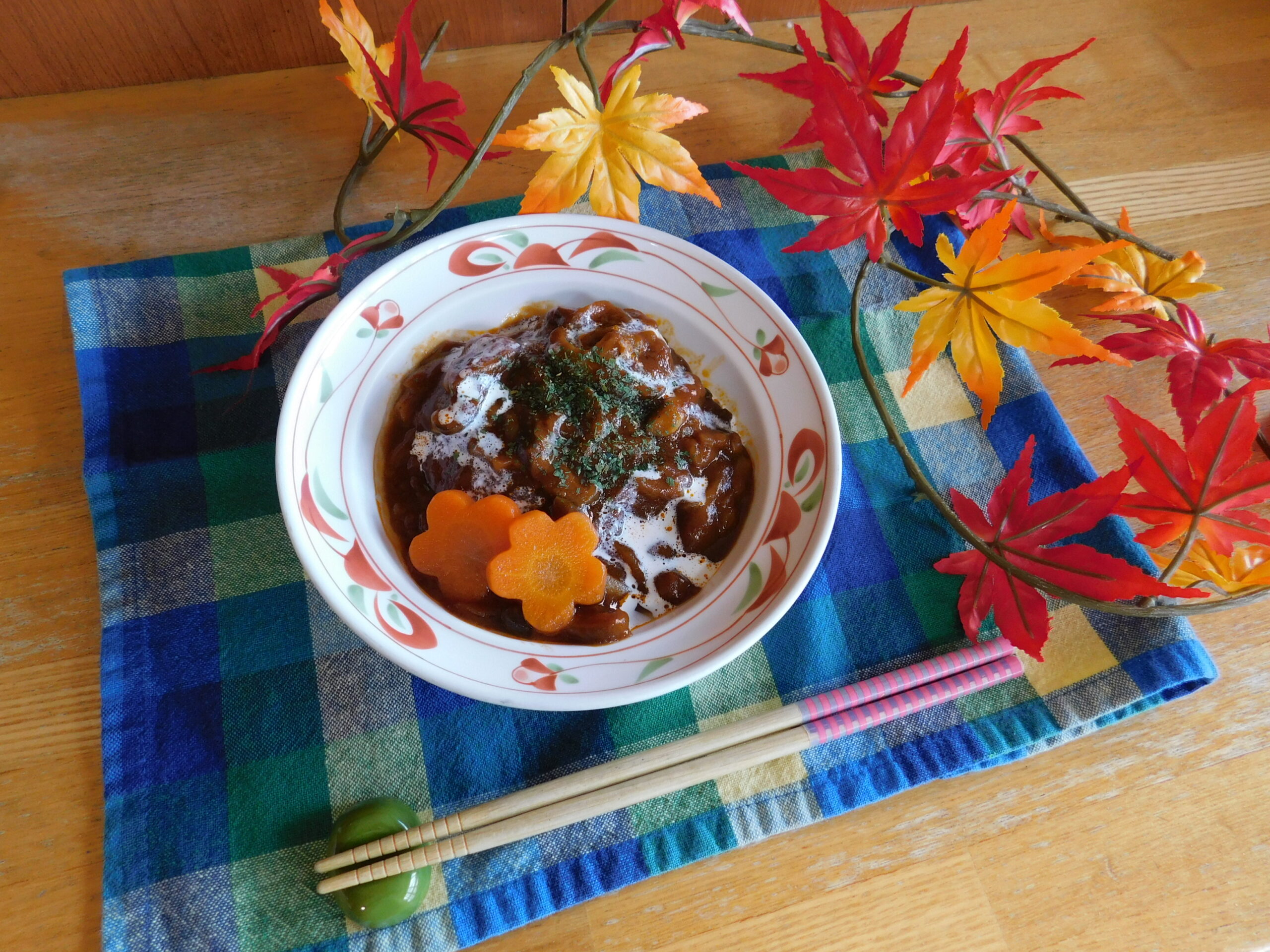 10月　食事レク「きのこの煮込みハンバーグ」